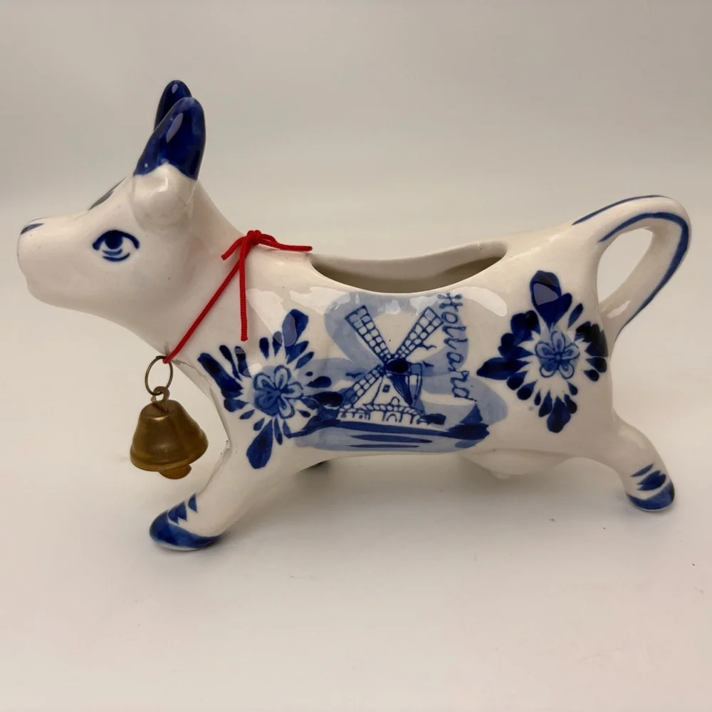 Charming Vintage Hand-painted  Delft Holland Blue and White Ceramic Cow Creamer